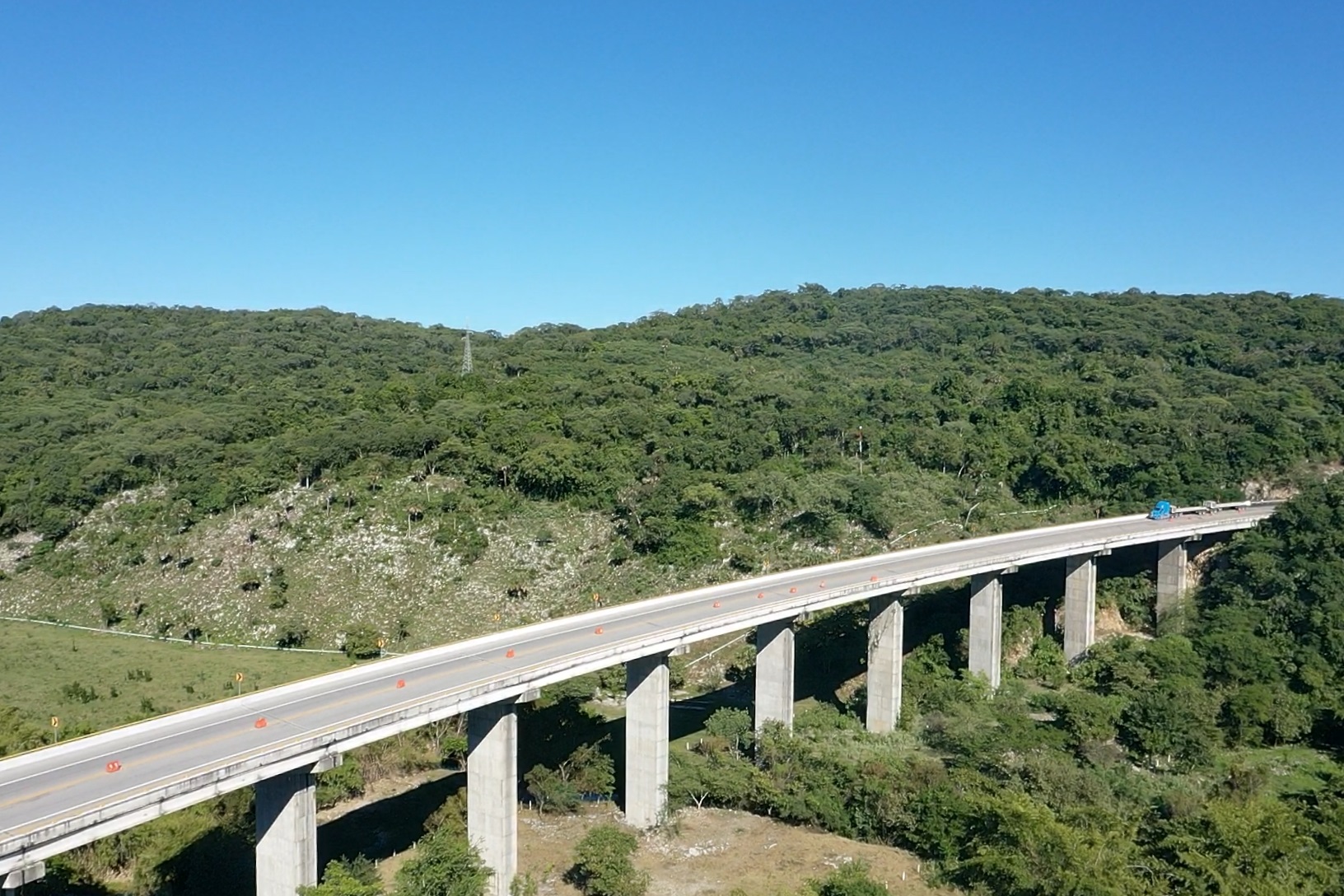 Suministro de Juntas de Calzada en Puentes