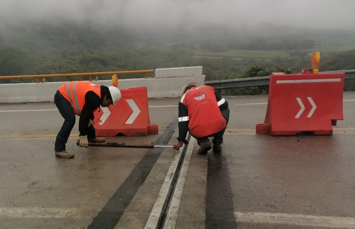 Instalación de Juntas de Calzadas en Puentes