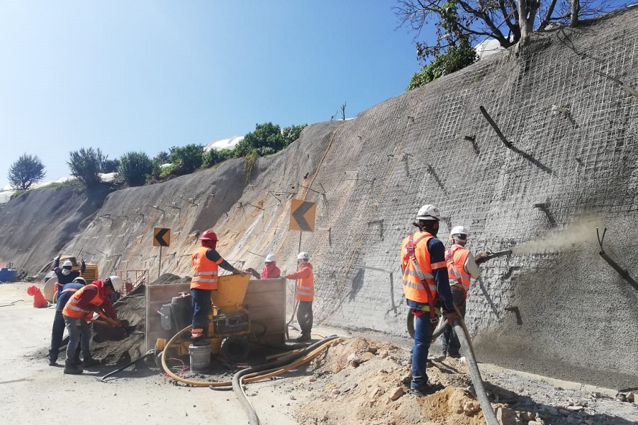 estabilización de Taludes, Con Concreto Lanzado, Drenes, Anclajes al terreno