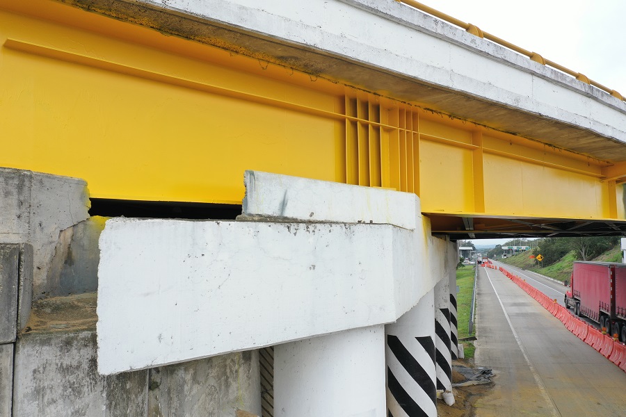 Izaje de Puentes, Levantamiento de Estructuras, Apoyos de Neopreno para puentes