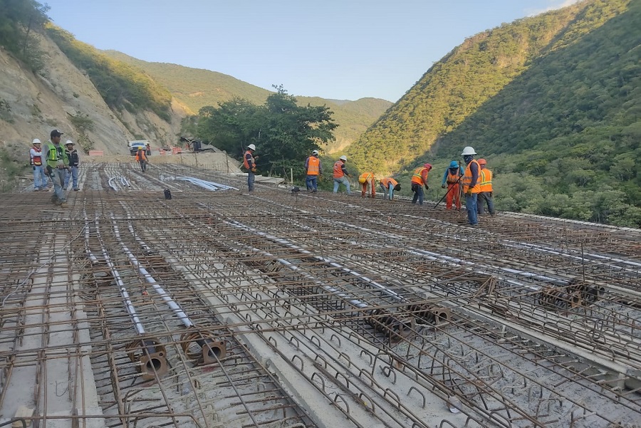 Postensado de Losas, Autopista Mitla-Tehuantepec
