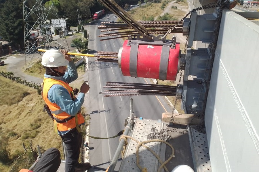 Postensado en Estructuras, Topes Sísmicos