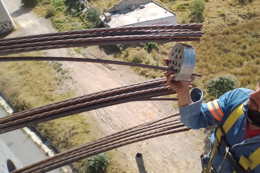Postensado en Estructuras, Topes Sísmicos